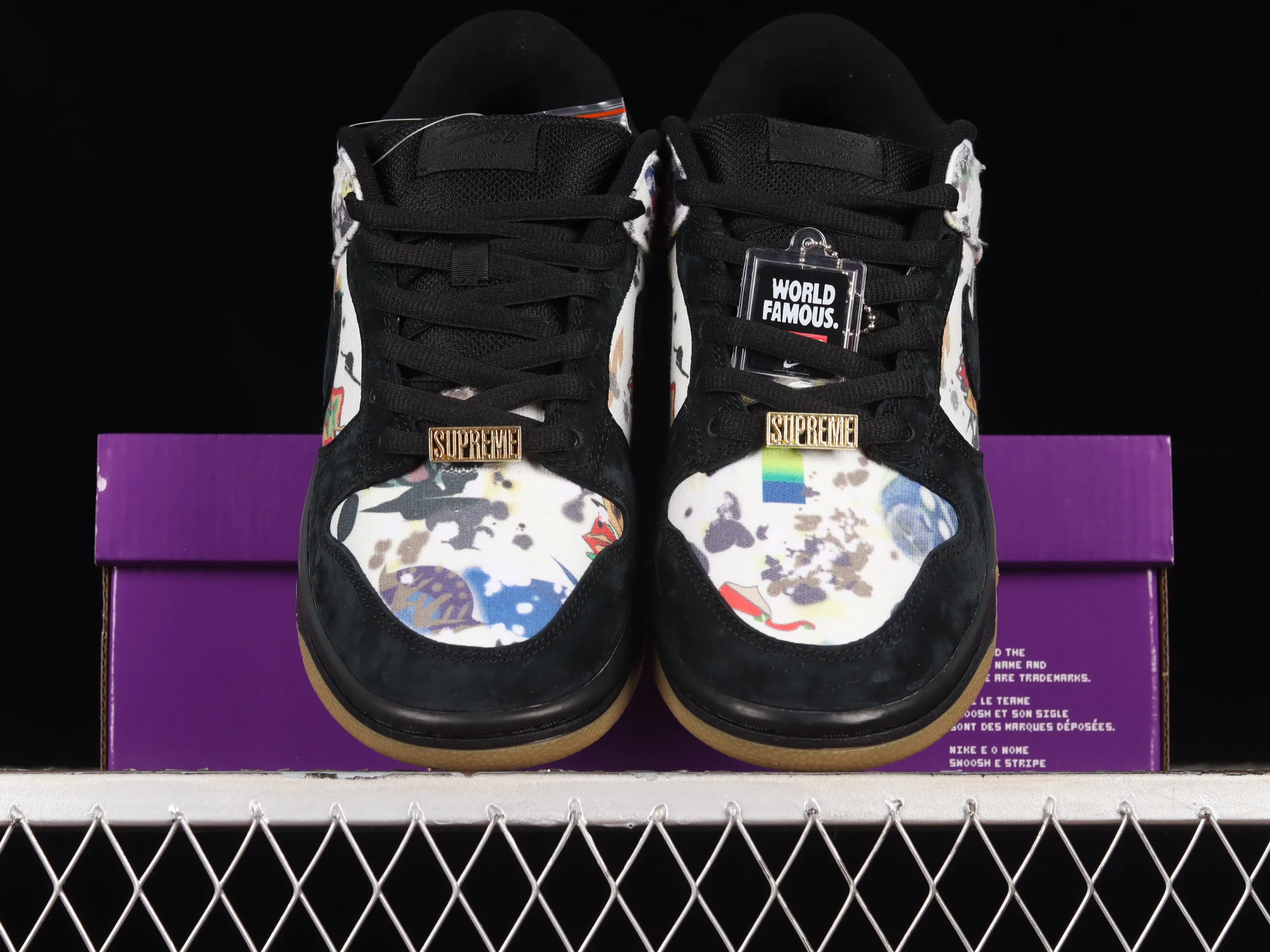 All Categories Nk SB Dunk Series Nk SB Dunk Low Low-top sneakers Pure original version Supreme x Nk SB Dunk Low "Rammellzee" joint model SB low-top sports and leisure sneakers FD8778-001